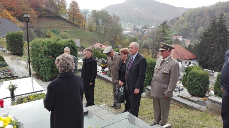 Zapaljene svijeće povodom blagdana Svih svetih