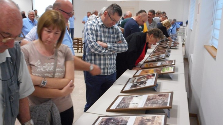 Izložba fotografija i starog rudarskog alata