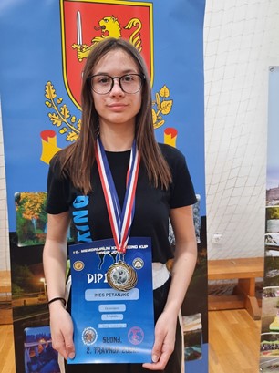 Odlične Humčanke članice Kickboxing kluba Krapina na turniru u Slunju