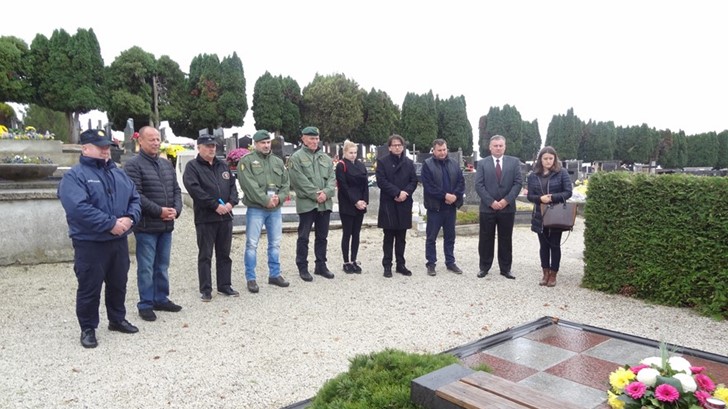 Položen vijenac i zapaljene svijeće povodom blagdana Svih svetih 