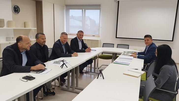 U suradnji s Hrvatskim cestama radi se na poboljšanju prometne infrastrukture i sigurnosti