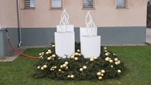 Upaljena prva adventska svijeća