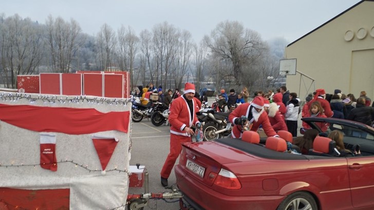 Humske mališane razveselili motomrazovi 