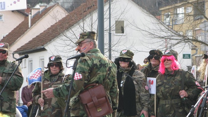 Članovi KUD-a Rikarda Jorgovanića na fašničkoj povorci u Pregradi