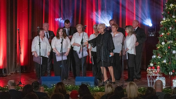 U Humu na Sutli upaljena prva županijska adventska svijeća